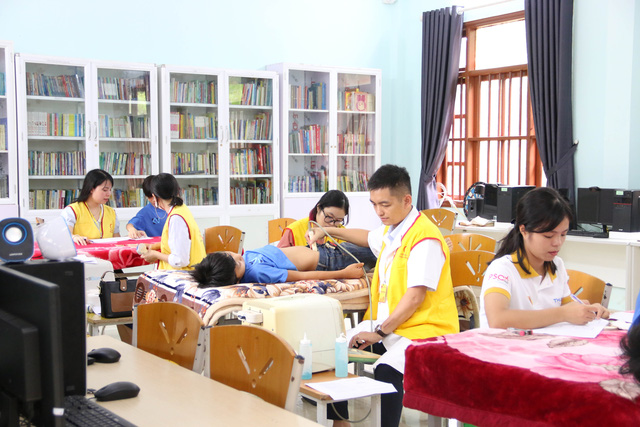 Chuyến xe tử tế mang 1 phòng khám y tế đạt chuẩn và buổi khám sức khoẻ đến với mái ấm Hy vọng ở Lạng Sơn - Ảnh 1.